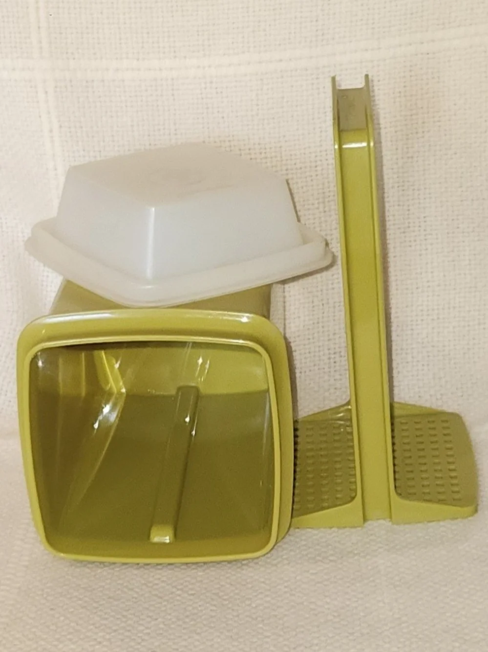 Tupperware pick deli